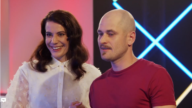 Pišťourek, štuplíky a sténací test. Honza byl v nahé seznamce u vytržení, zrudla i moderátorka