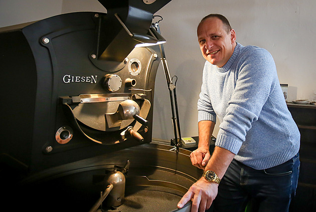 V začátcích na mě lidé koukali divně, říká majitel první budějovické pražírny kávy