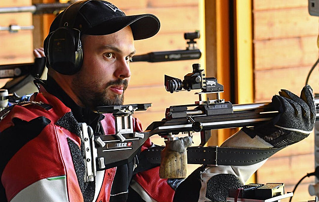Nymburský si vystřílel na MS titul z velkorážní pušky vleže, zlatý je i český tým