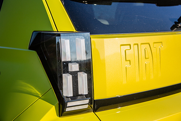 Panda na steroidech. Italský prcek vyrostl a má francouzský přízvuk