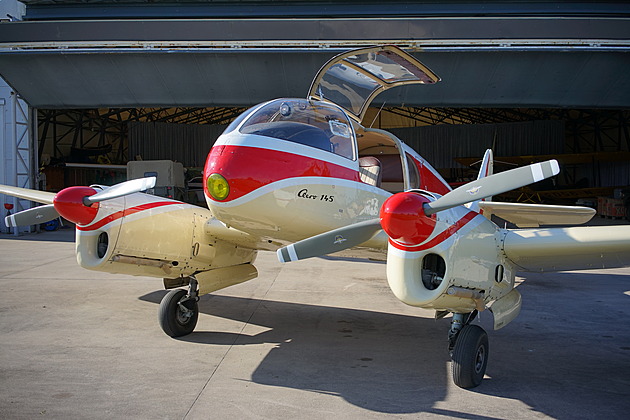 Drama nad Arabským mořem. Jak stará aerovka letěla z Austrálie do Čech