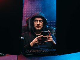 Pojištění internetových rizik: nová zbraň proti hackerům a online podvodům