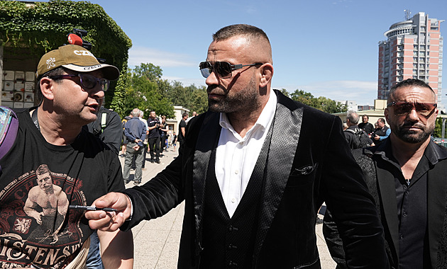 Vémola se ozval z vazby, Novotný ho hájí. Stihne Oktagon v O2 areně?