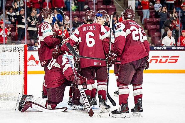 Blízko další ostudě. Kanadě pomohl i přísný verdikt sudích, Lotyši cítili frustraci