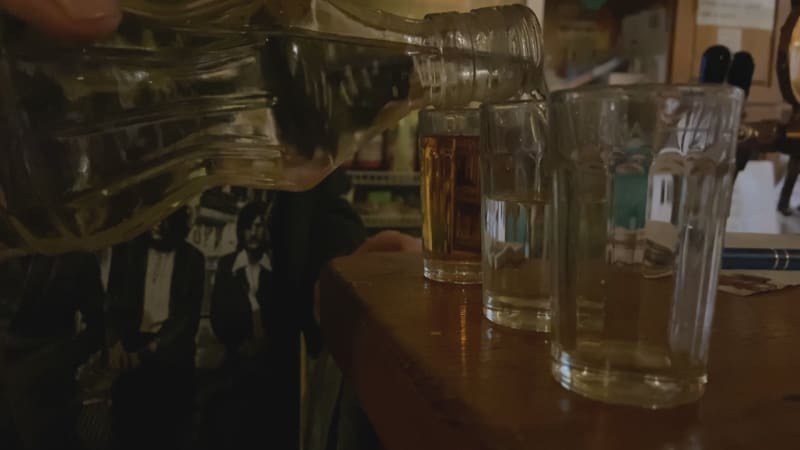 Alkohol je tichý zabiják. Podívejte se na pět způsobů, jak vám ničí tělo