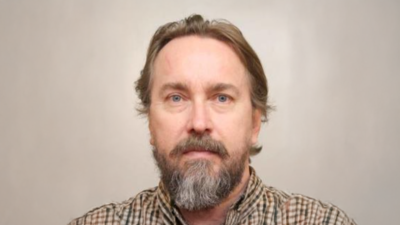 Uprchl z psychiatrie a hrozí, že spáchá sebevraždu. Policie v Praze pátrá po zmizelém muži