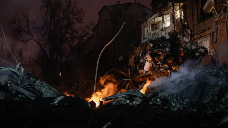 Mohutný útok na Ukrajinu: Rusové použili obávaný Orešnik. Zásahy hlásí Kyjev i Lvov