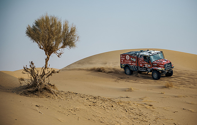 Loprais vyhrál další etapu na Rallye Dakar, mezi kamiony je dál druhý