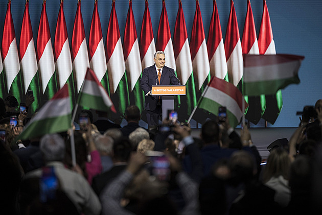 Orbán vytáhl volební eso. Chystá národní referendum o pomoci Ukrajině