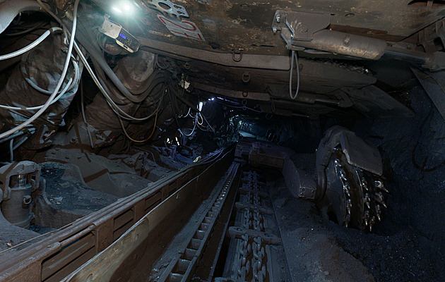 Konec těžby černého uhlí v Česku. Jeho cesta od prvního výkopu po poslední vozík