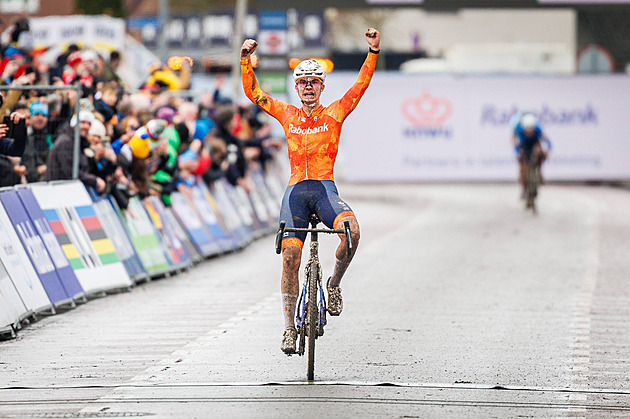 Juniorům na cyklokrosovém MS vládl domácí Heeren, Češi neuspěli