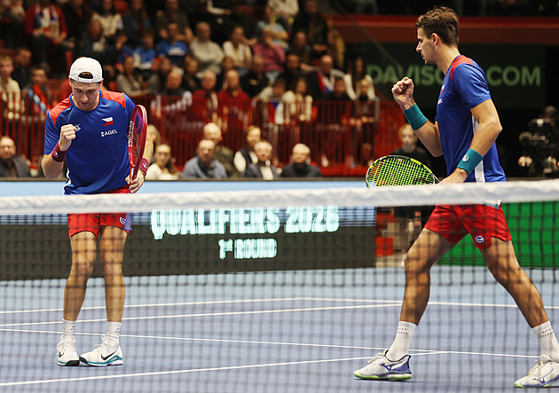 Davis Cup ONLINE: Nouza a Rikl nevyužili mečbol, o vítězství bojují ve třetí sadě