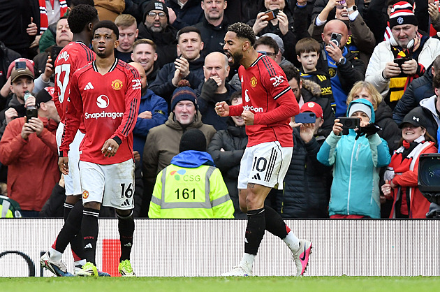ONLINE: United v zápase o třetí místo porazili Villu, Liverpool hostí Tottenham