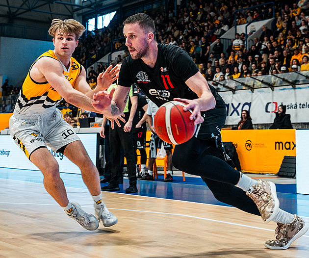 Opava poslala Děčín do předkola. Bezmála tři tisícovky na píseckém zimním stadionu