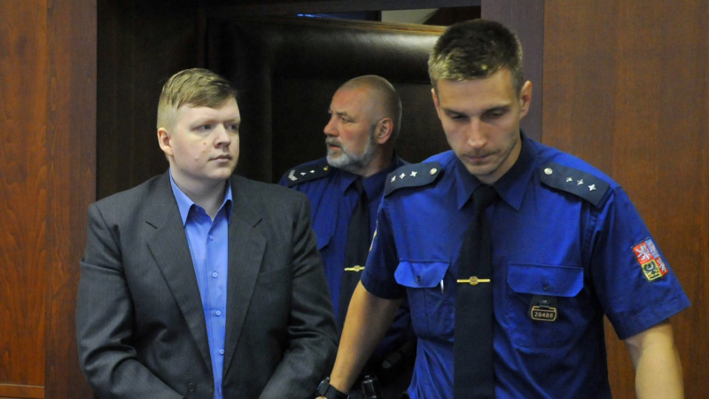 Jiřikovský zůstane v souvislosti s bitcoinovou kauzou ve vazbě. Hrozí mu až 30 let vězení