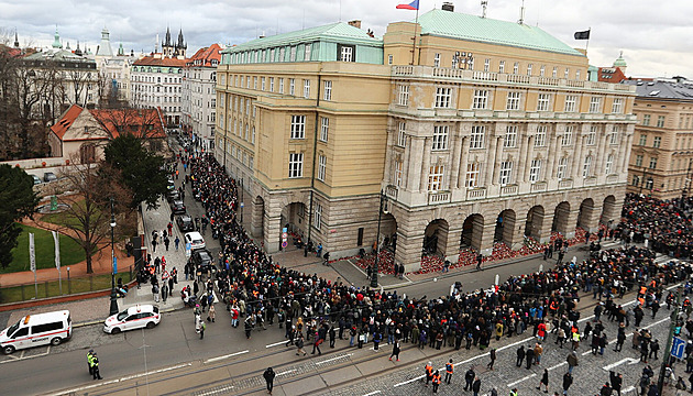 Studenti podpoří protestem ČT i Rozhlas. Odejdou z výuky, v Praze se vydají na pochod