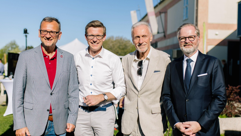 KOMENTÁŘ: Čtyřlístek kazisvětů aneb ODS slaví 35. narozeniny