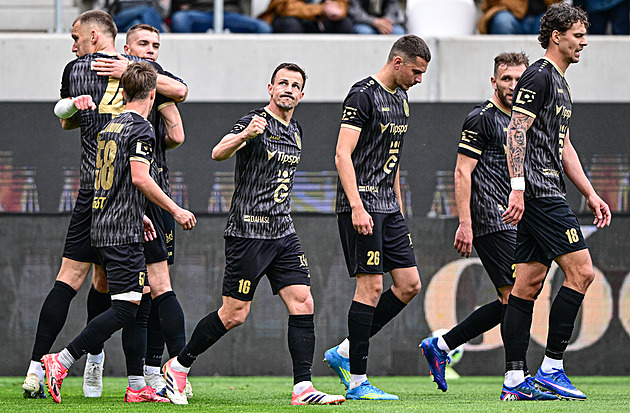 ONLINE: Hr. Králové - Liberec 1:0, hosté bez střely na bránu. Suchomel dal kuriózní gól
