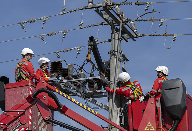 Senzory navedou energetiky k místu poruchy, novinku zkoušejí na Šumavě