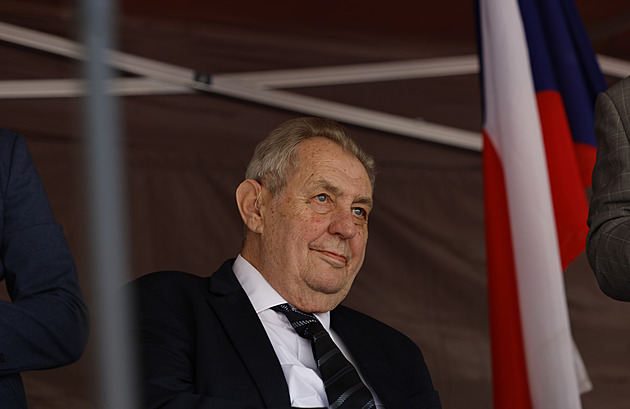 Zeman neuspěl se stížností na ÚVN. Nesouhlasil, jak informovala o jeho zdraví