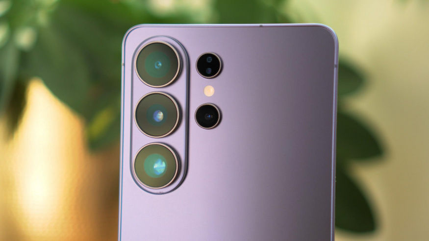 Fotograf vyměnil drahou techniku za Galaxy S26 Ultra. Jeho snímky berou dech