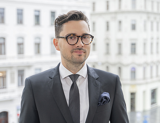 Nová pravidla švarcsystému zvýší firmám rizika. Měly by včas projít smlouvy, radí advokát