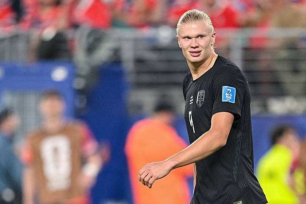 Nemusel ani psát jméno. Haaland zveřejnil fotku s legendou. Nasbírala miliony lajků