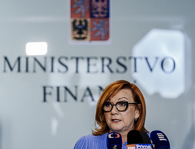 Schillerová po jednání s ministry: Schodek rozpočtu bude příští rok pod 400 miliard